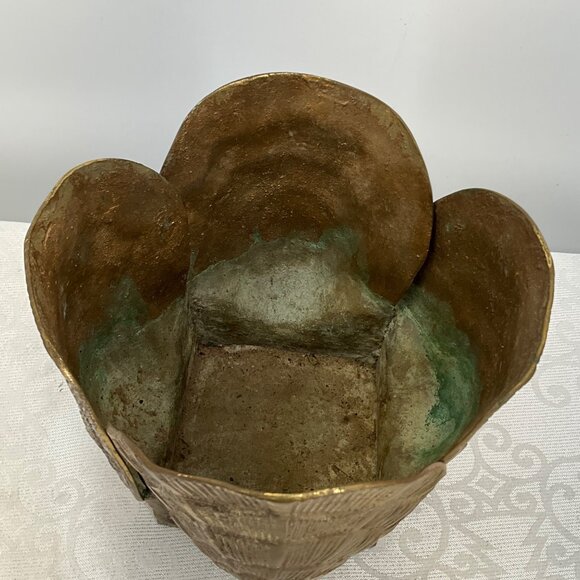 Vintage MCM Hollywood Regency Brass Clam Shell Planter or Vase - Picture 6 of 9